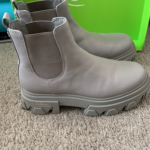 Grey lug boots - Picture 2 of 5